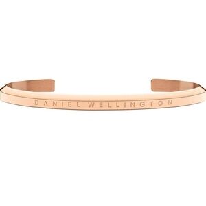 Daniel Wellington cuff bracelet